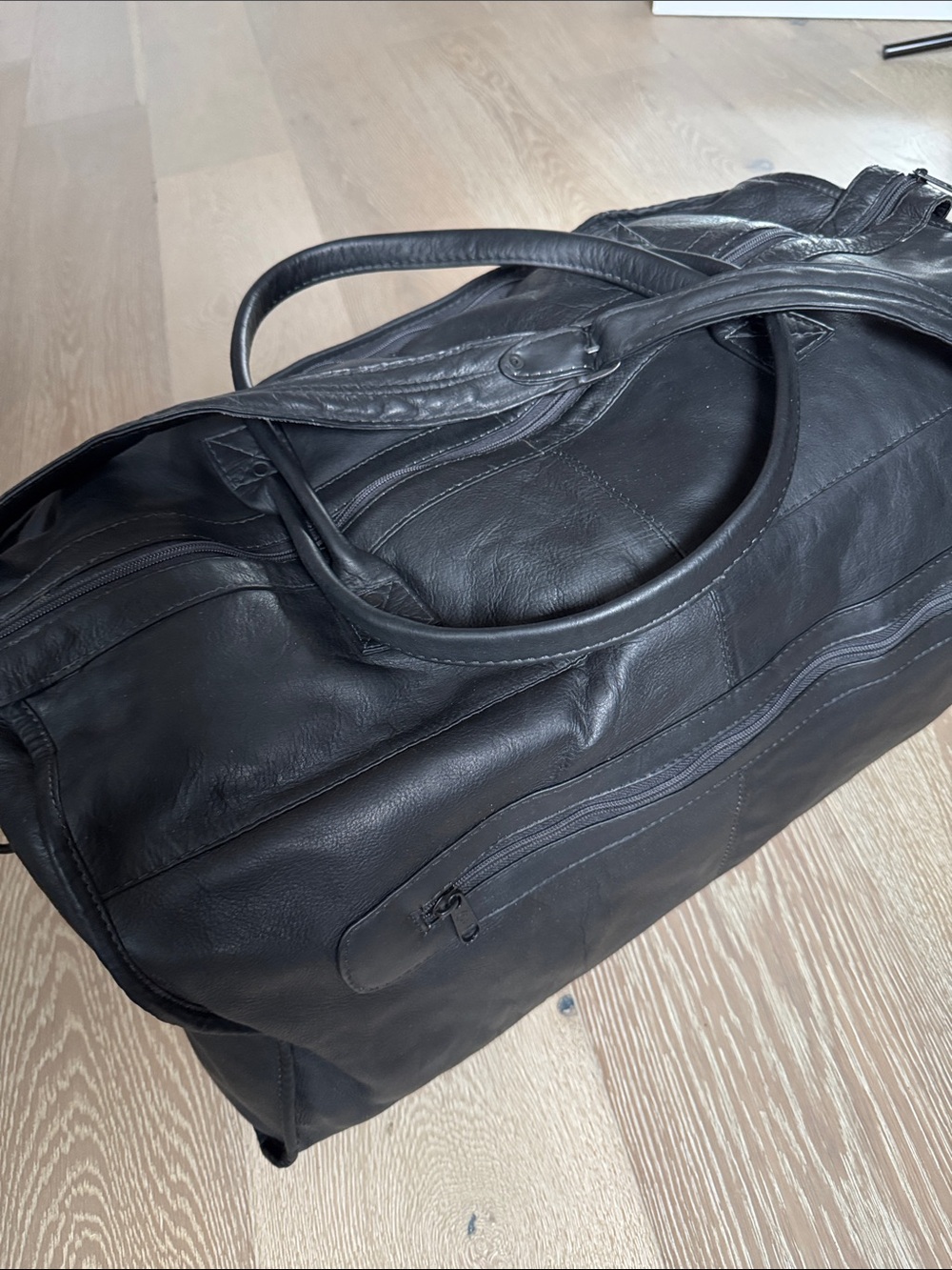 💼 Vintage Soft Black Leather Weekender Bag